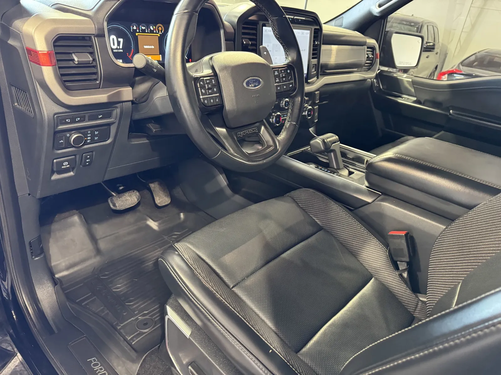 Ford F-150 photo 13