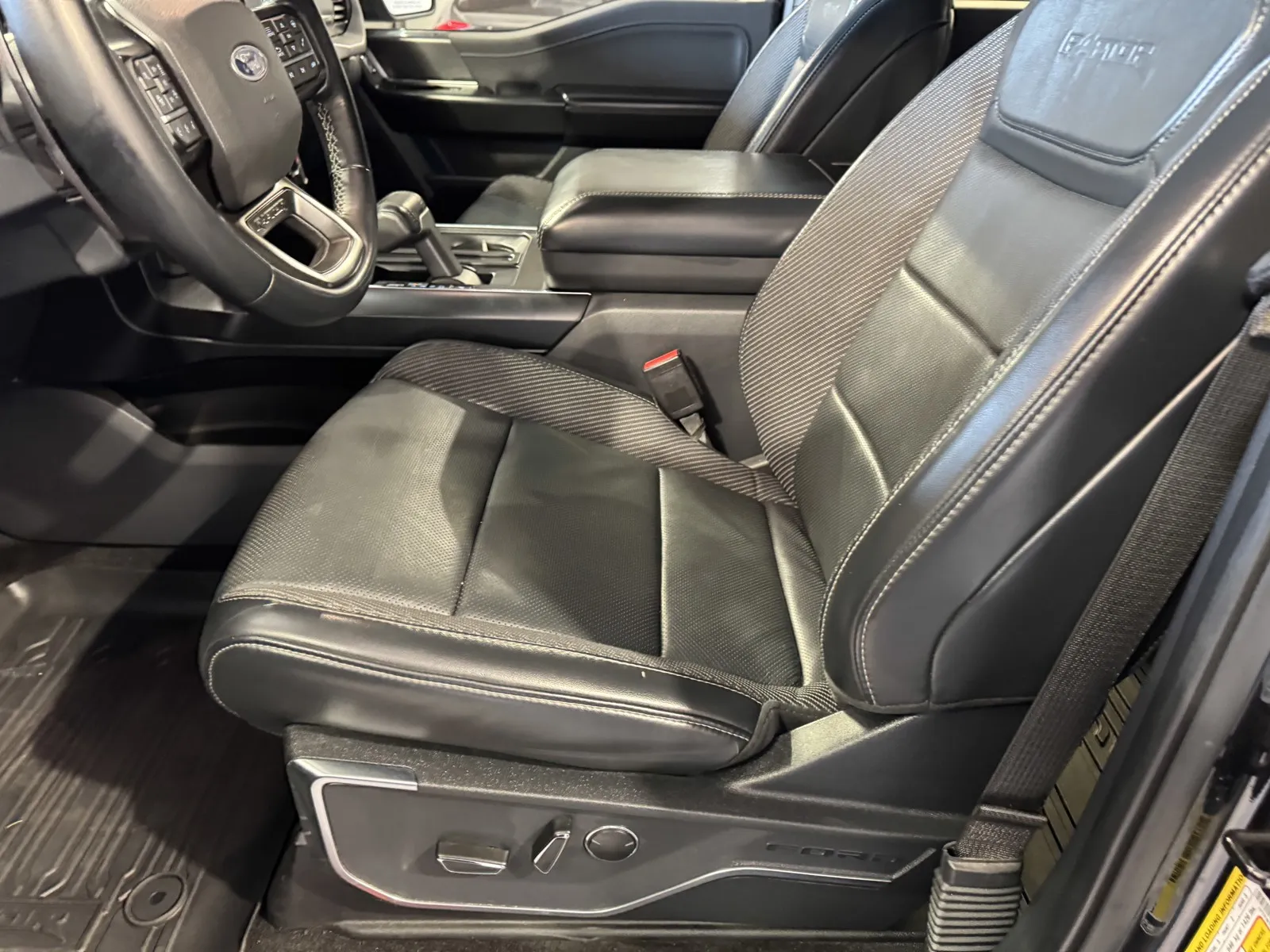 Ford F-150 photo 14