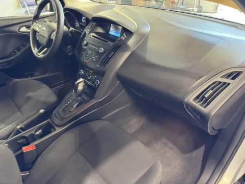 More photos of 2015 Ford Focus SE at Premium Autos - Norco, CA