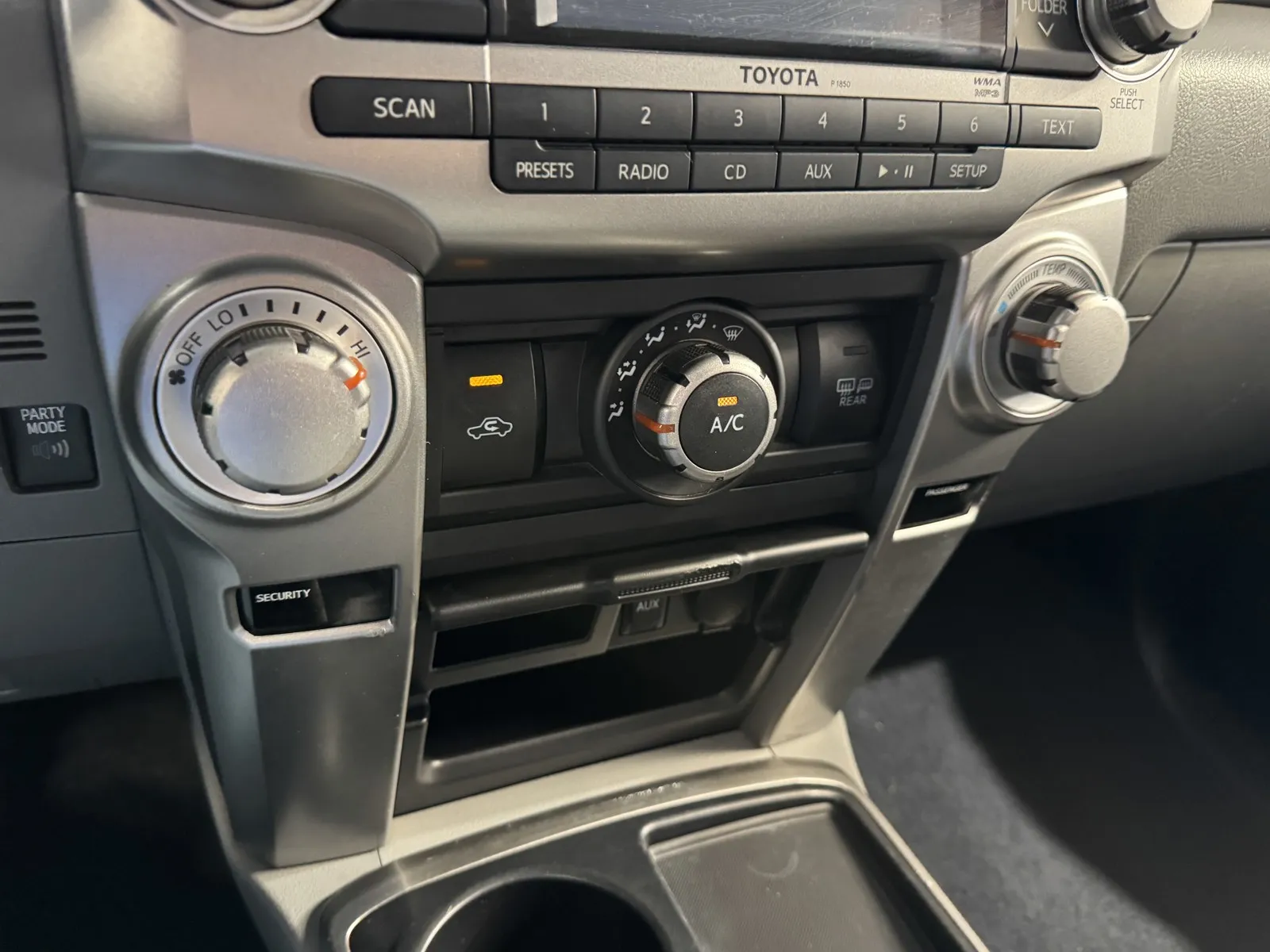 Toyota 4Runner photo 17