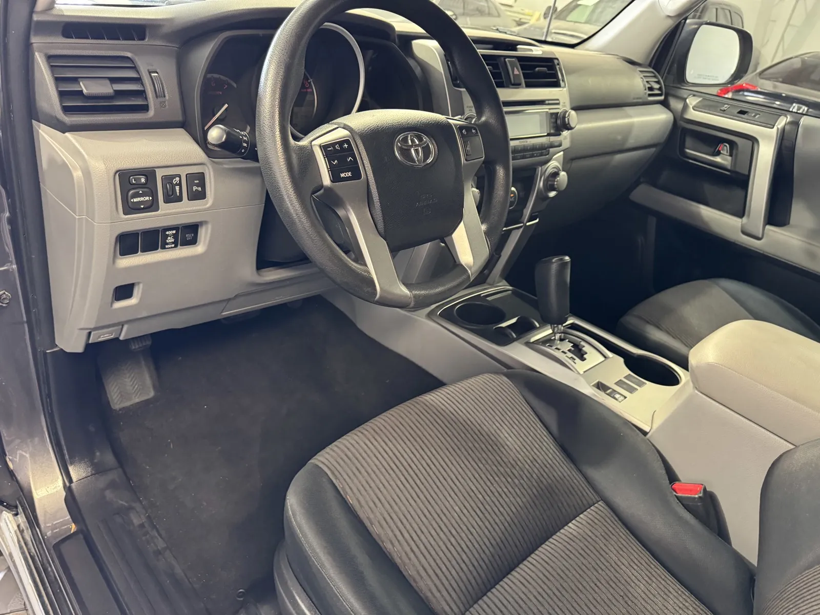 Toyota 4Runner photo 11