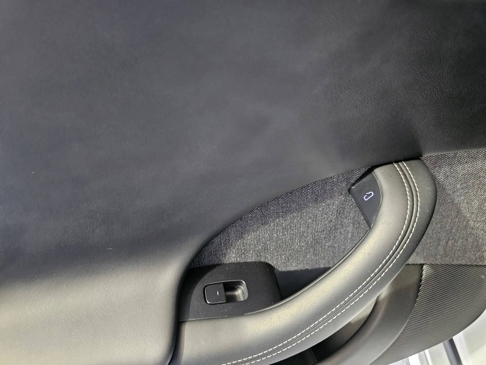 Tesla Model S photo 10