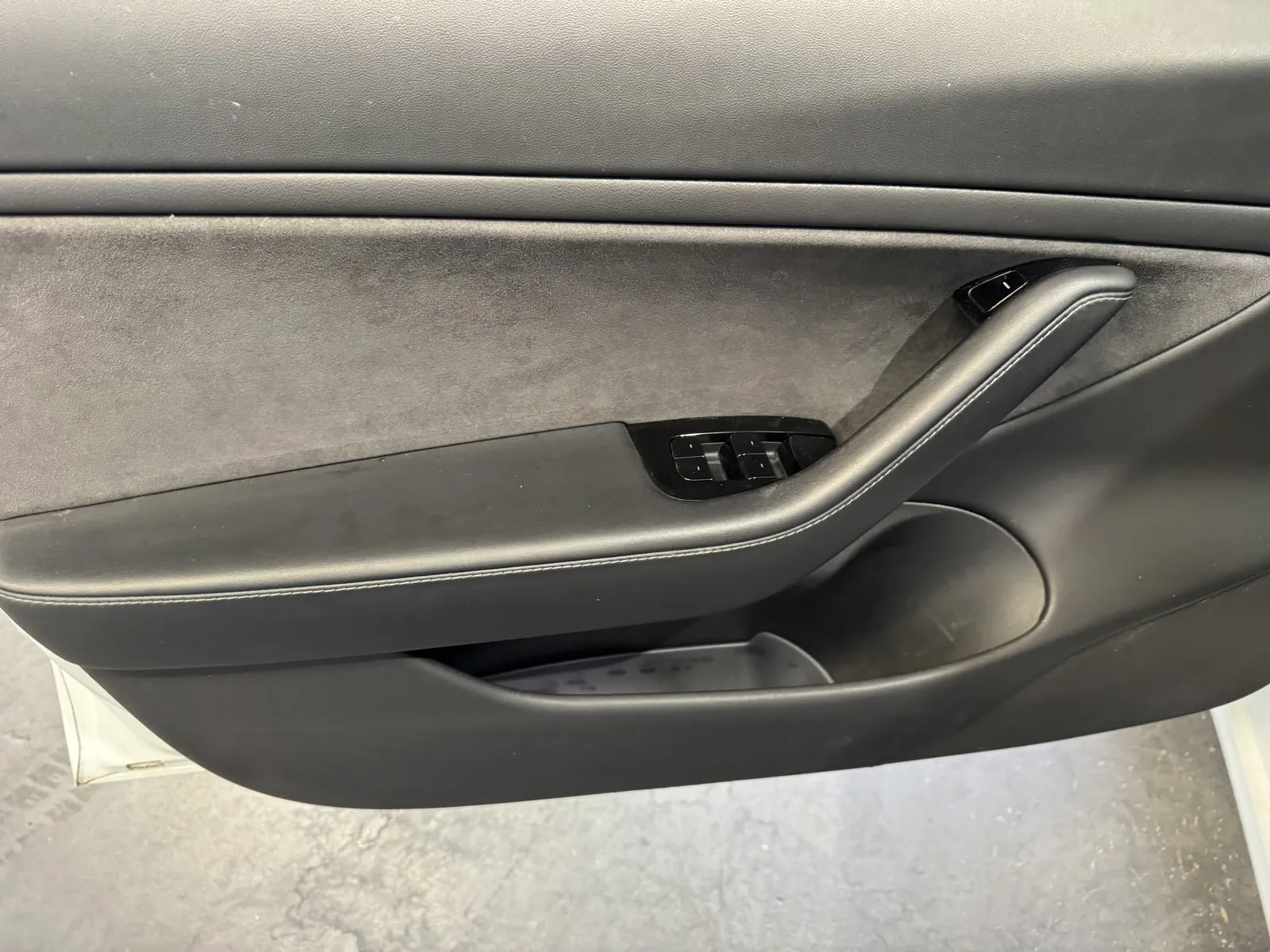 Tesla Model 3 photo 13