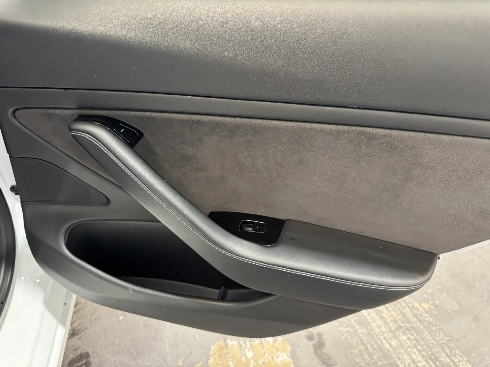 Tesla Model 3 photo 9