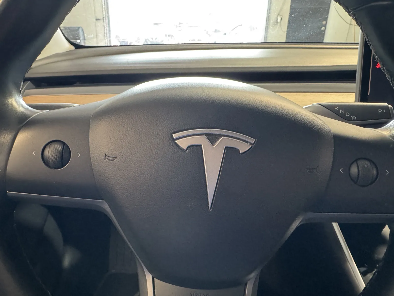 Tesla Model 3 photo 19