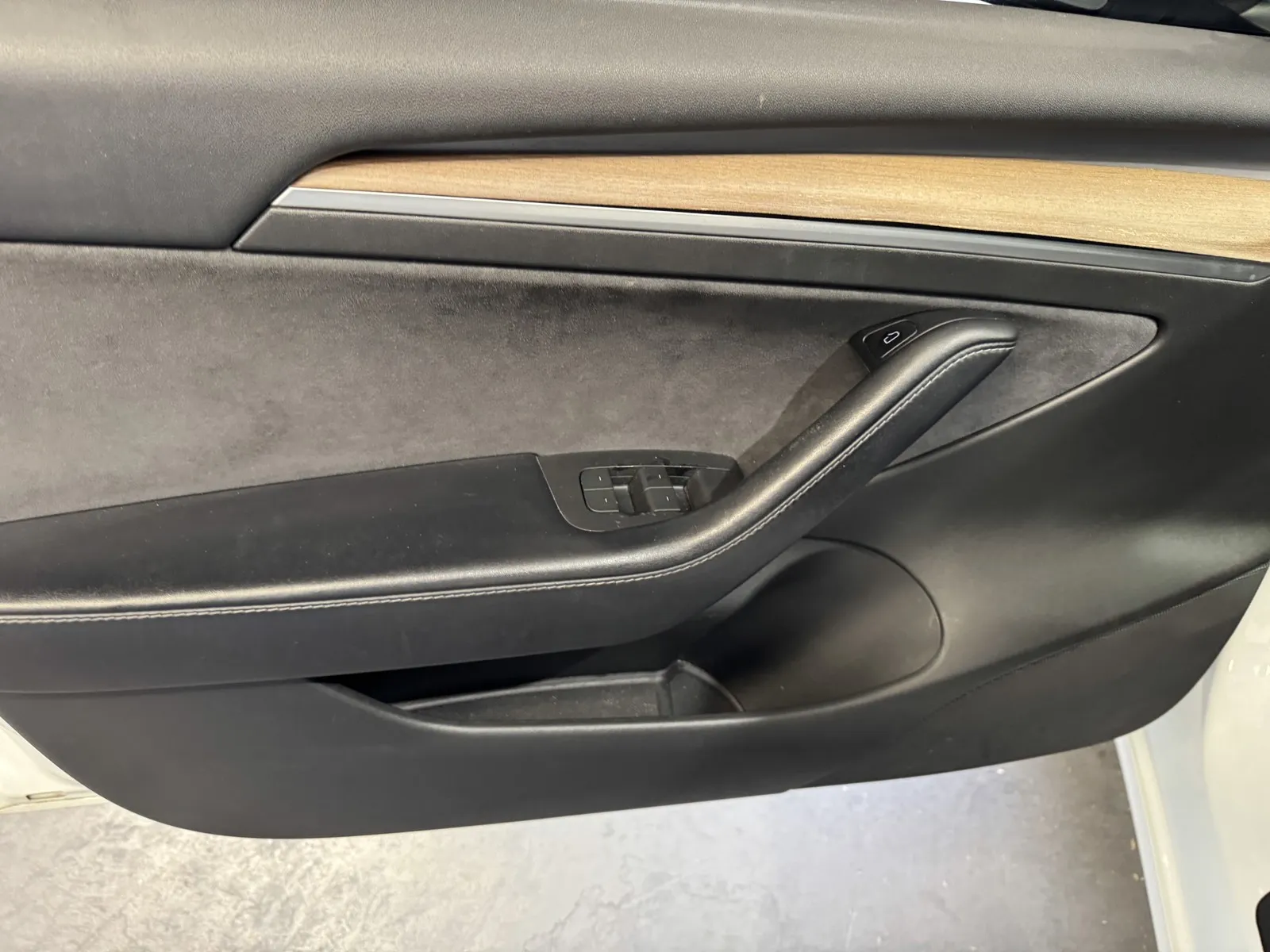 Tesla Model 3 photo 14