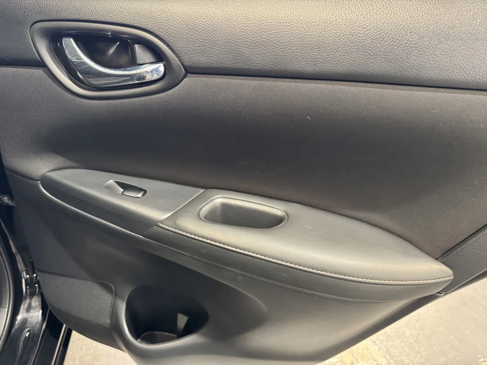 Nissan Sentra photo 9