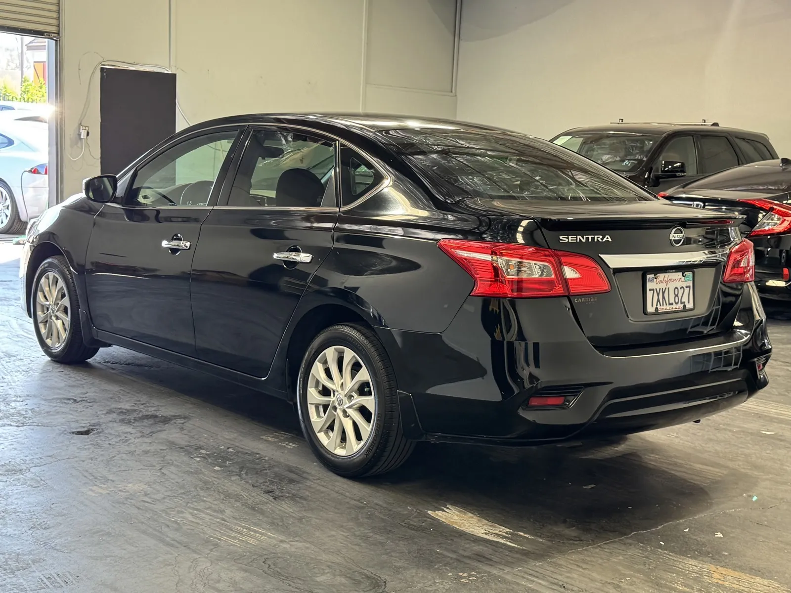 Nissan Sentra photo 2