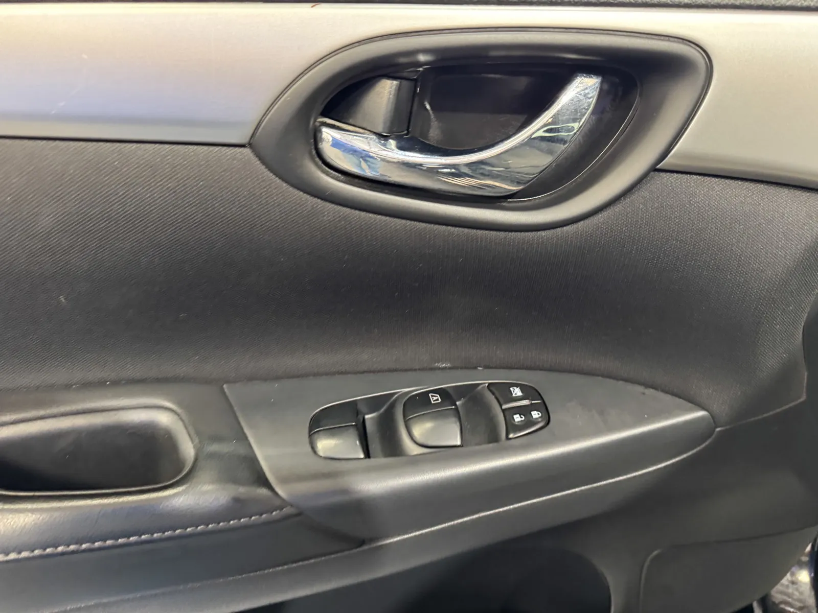 Nissan Sentra photo 14