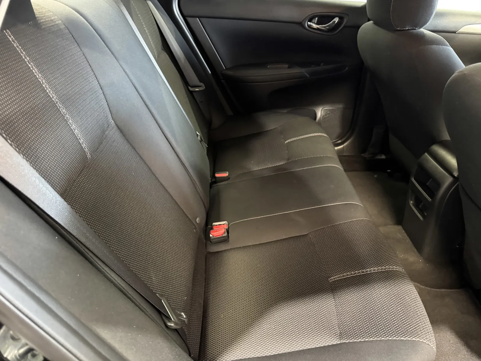 Nissan Sentra photo 8