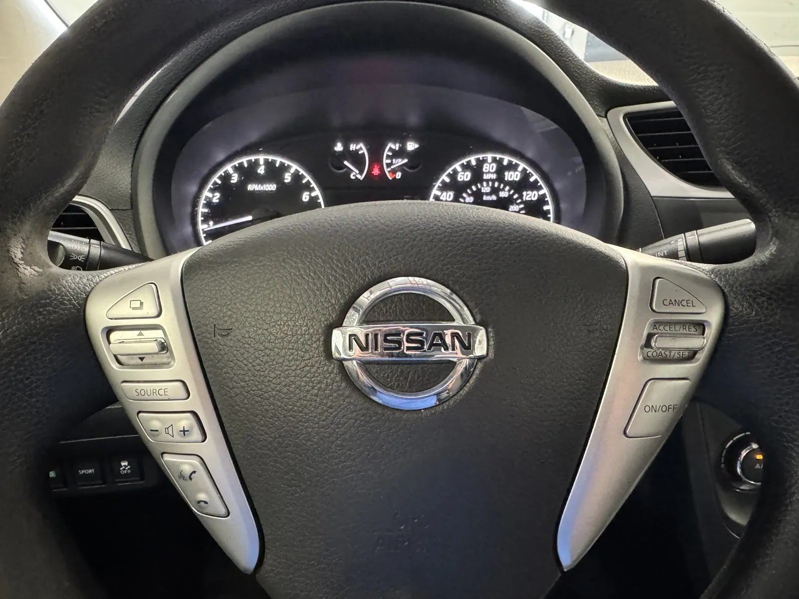 Nissan Sentra photo 19