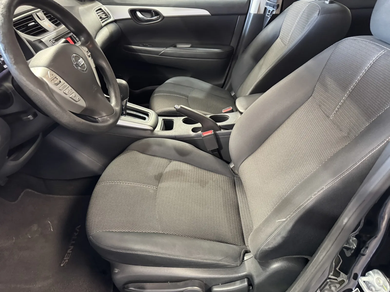 Nissan Sentra photo 12