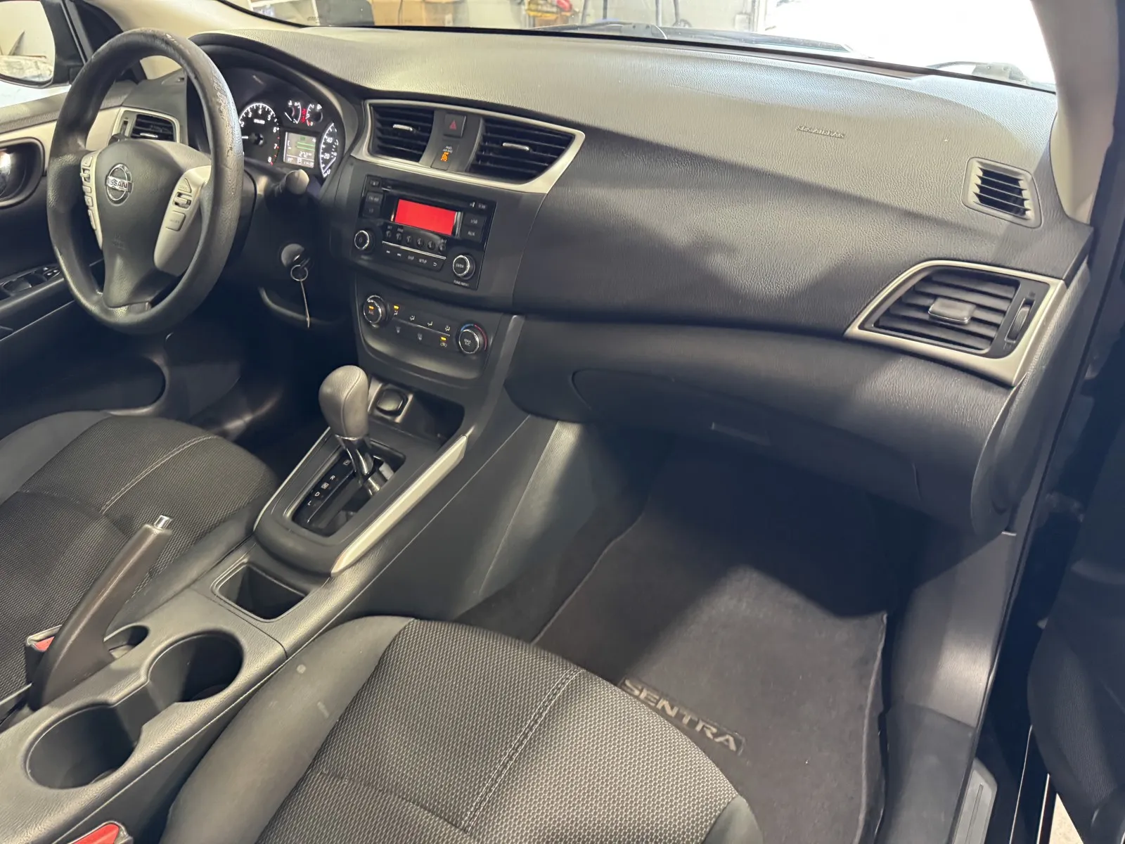 Nissan Sentra photo 5