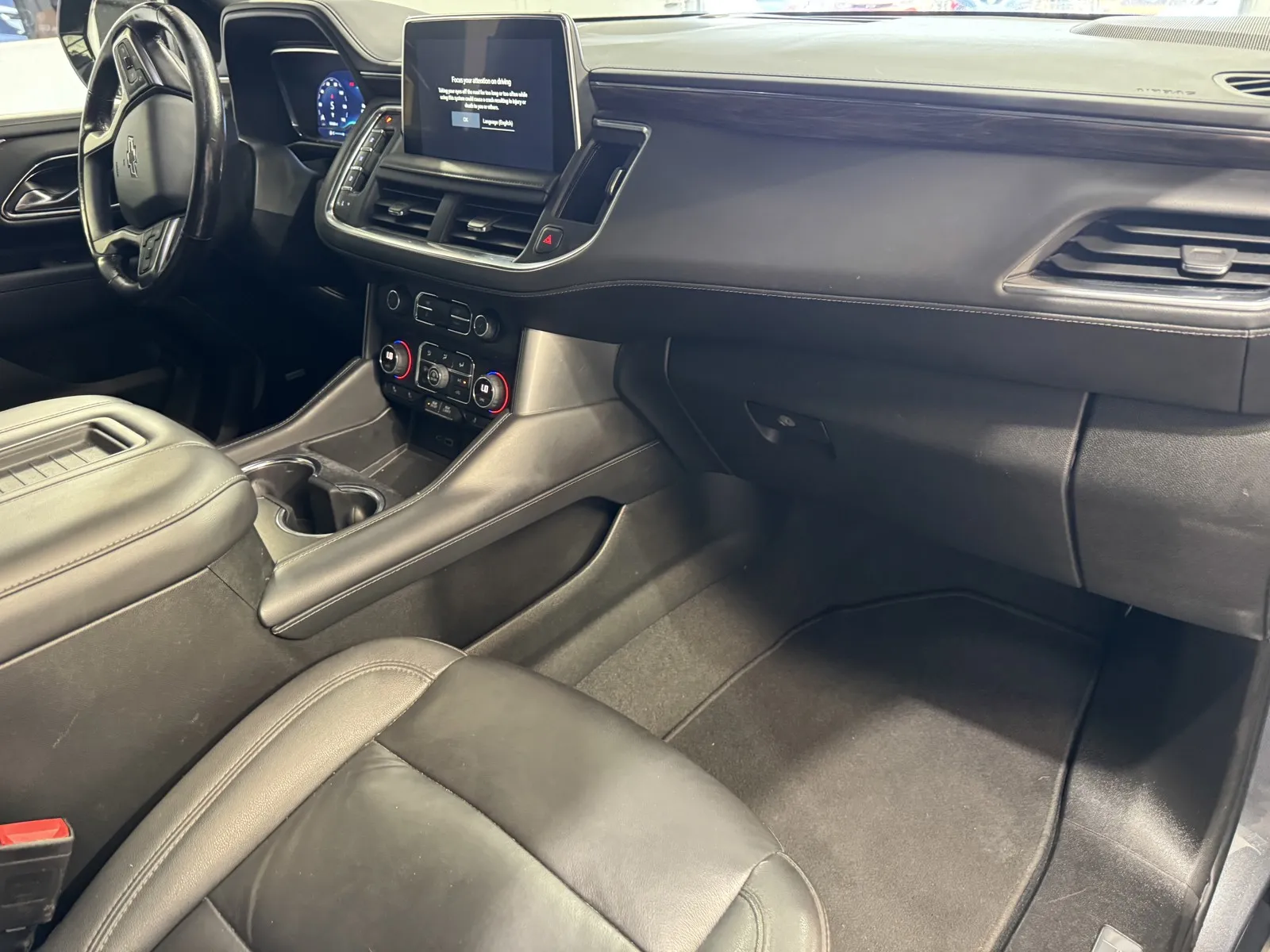 Chevrolet Suburban photo 5