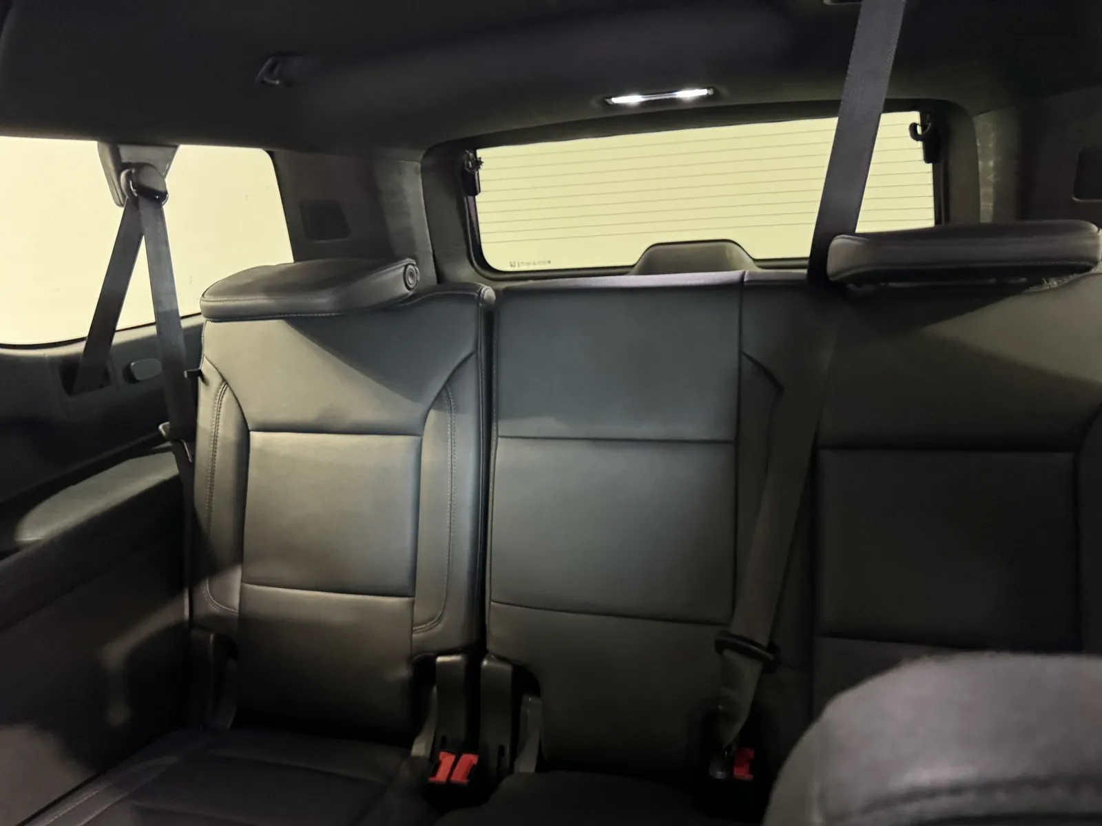 Chevrolet Suburban photo 11