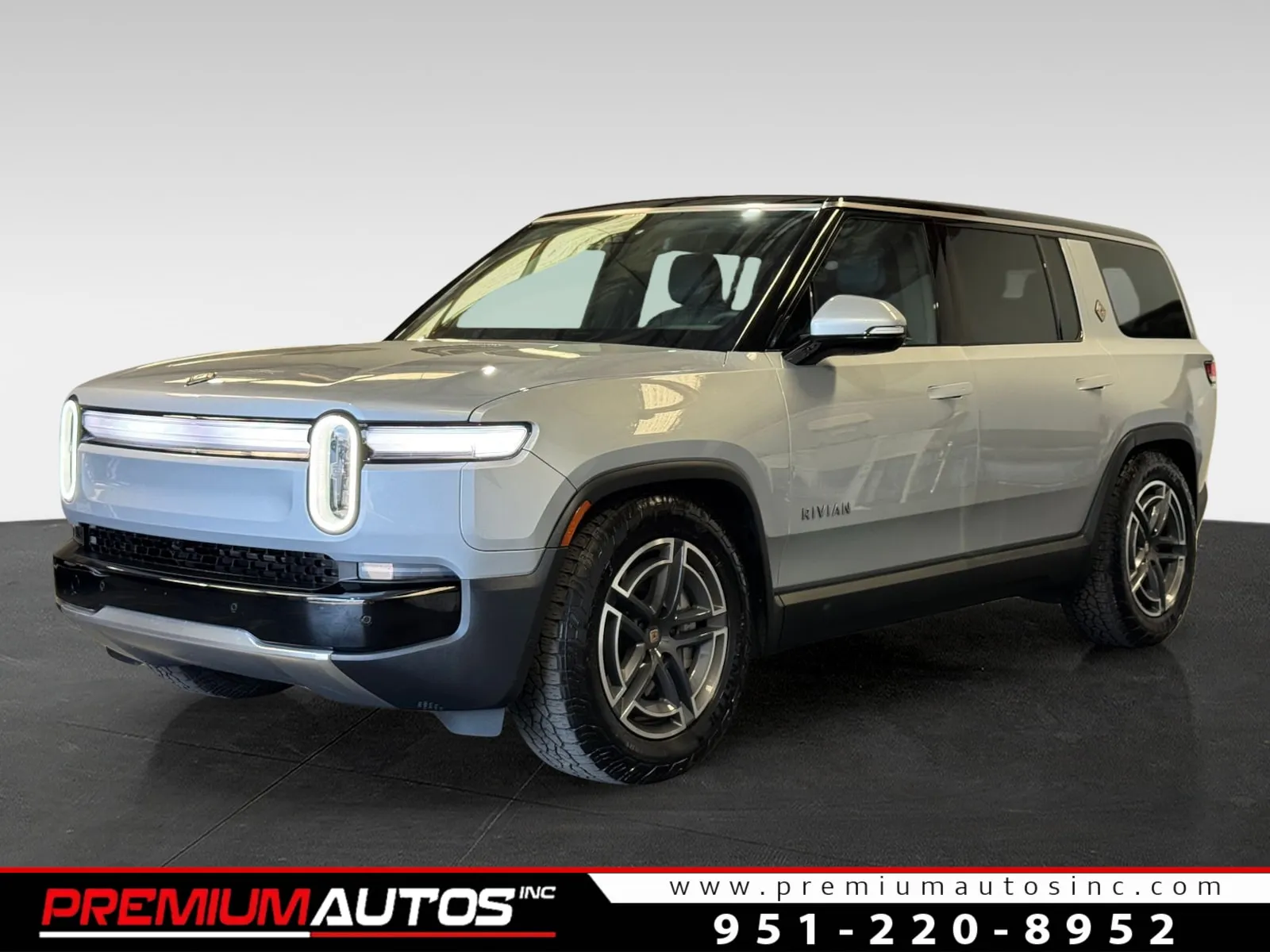 2025 Rivian R1S Adventure