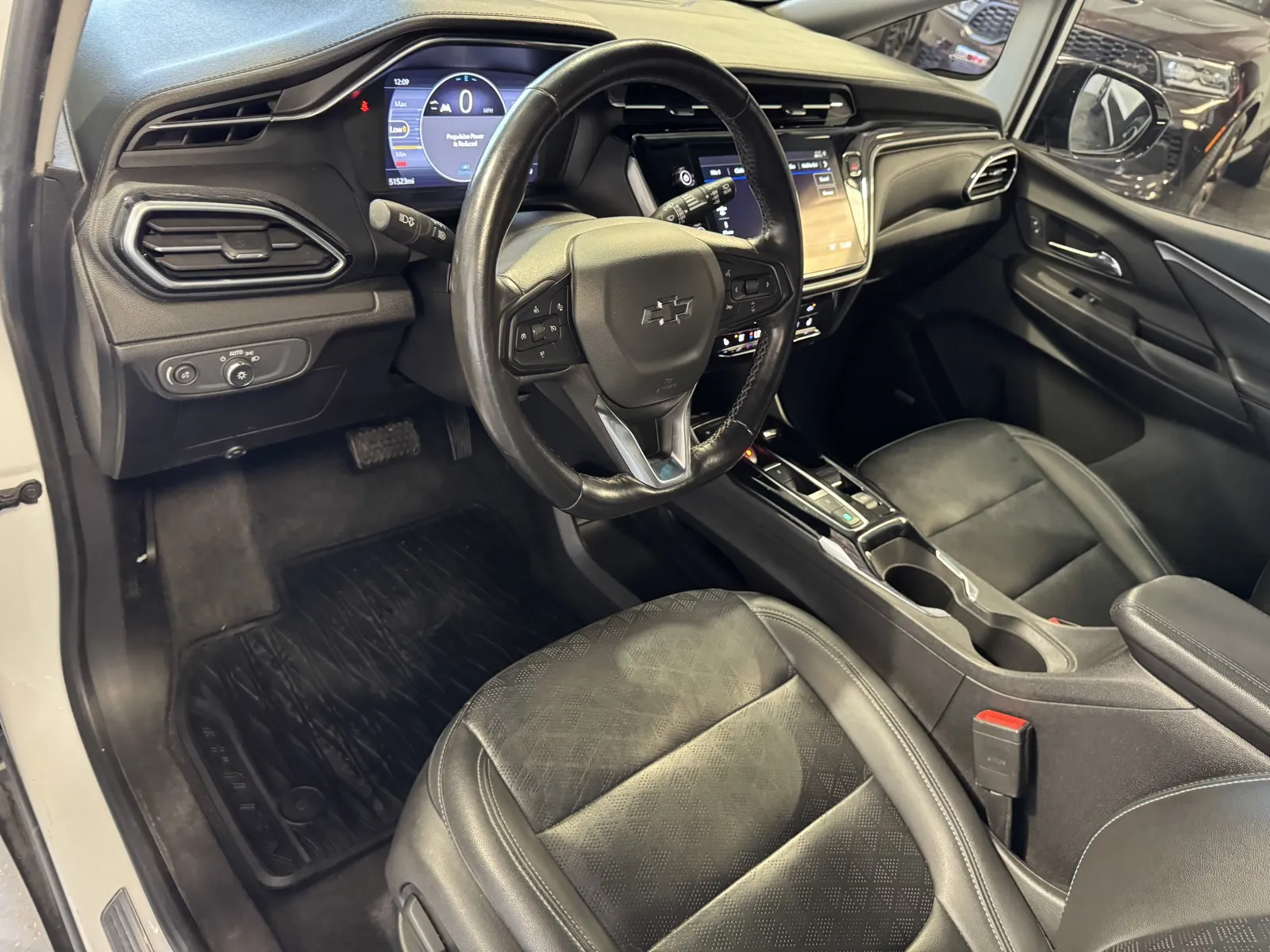 Chevrolet Bolt EV photo 11