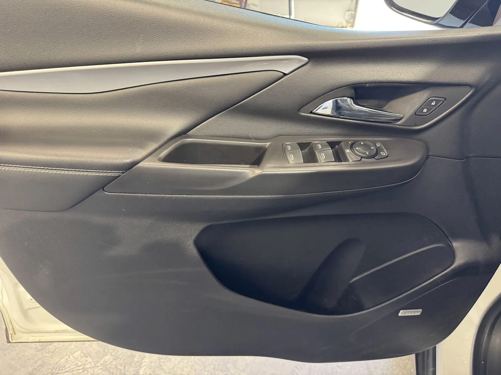 Chevrolet Bolt EV photo 13