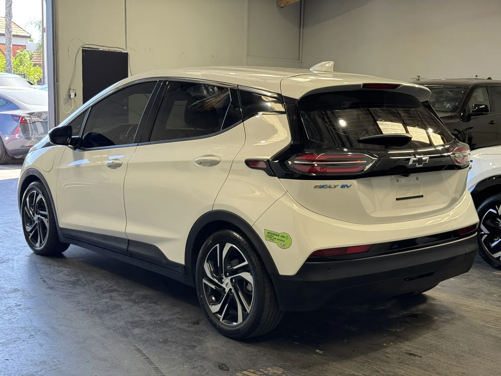 Chevrolet Bolt EV photo 2