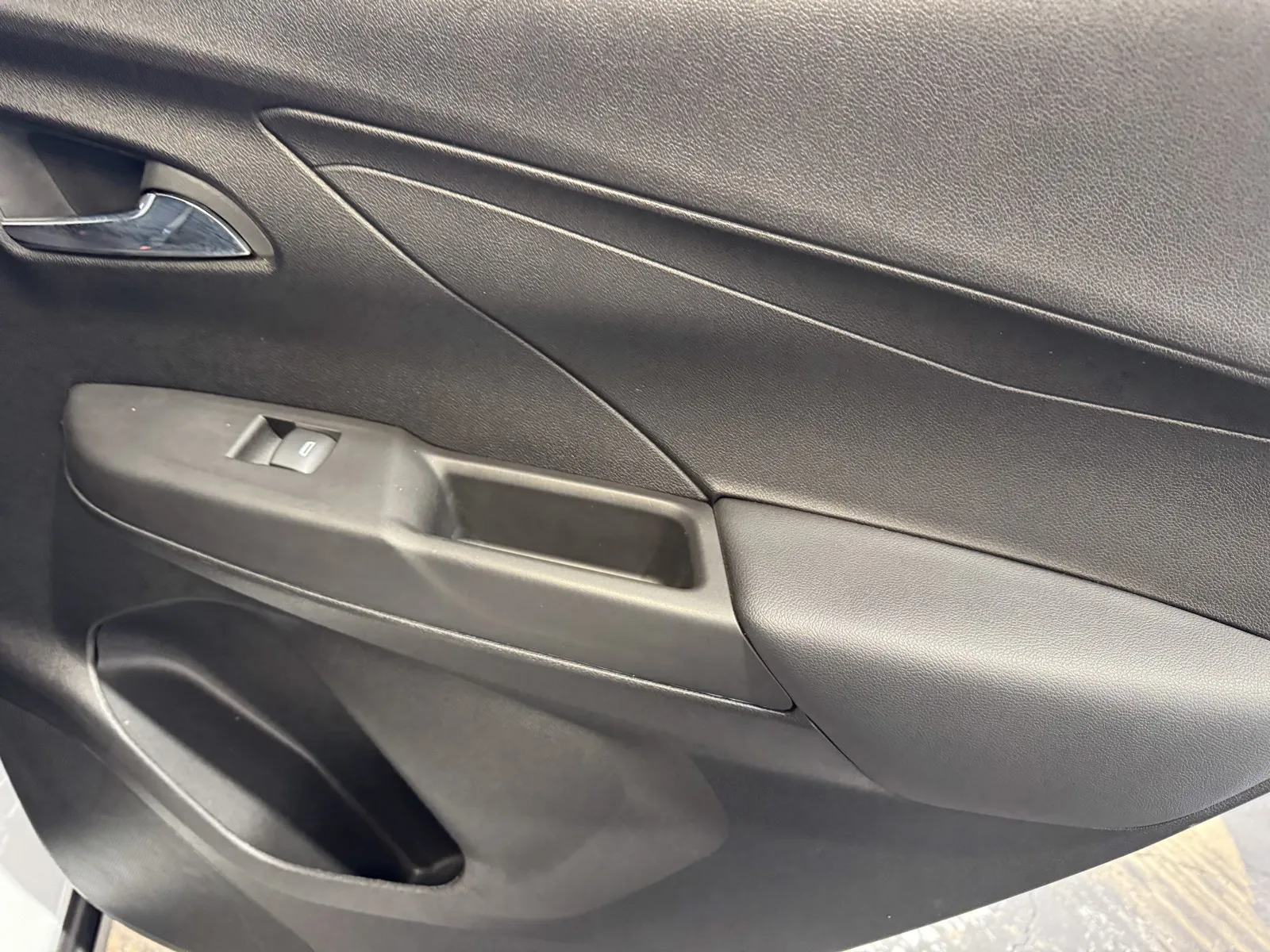 Chevrolet Bolt EV photo 9