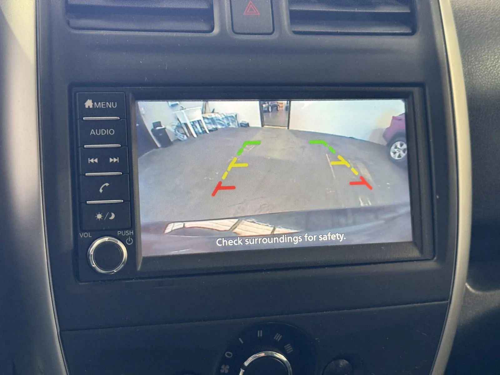 Nissan Versa Note photo 13