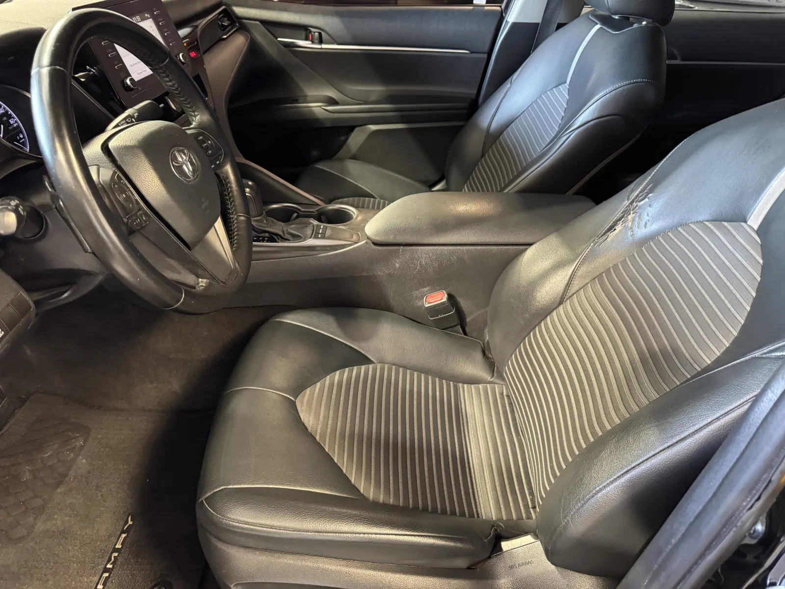 Toyota Camry photo 12