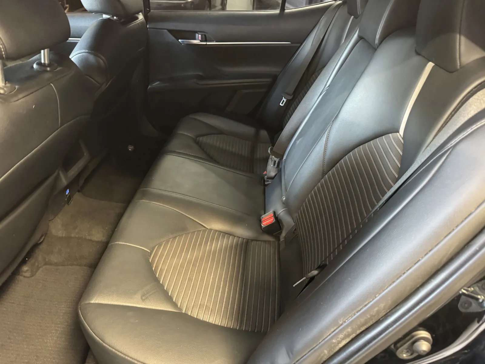 Toyota Camry photo 10