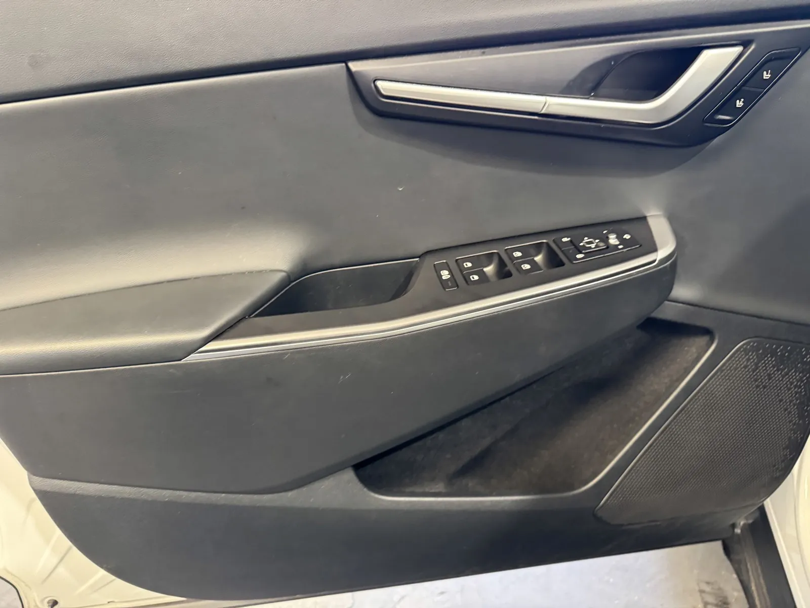 Kia EV6 photo 15