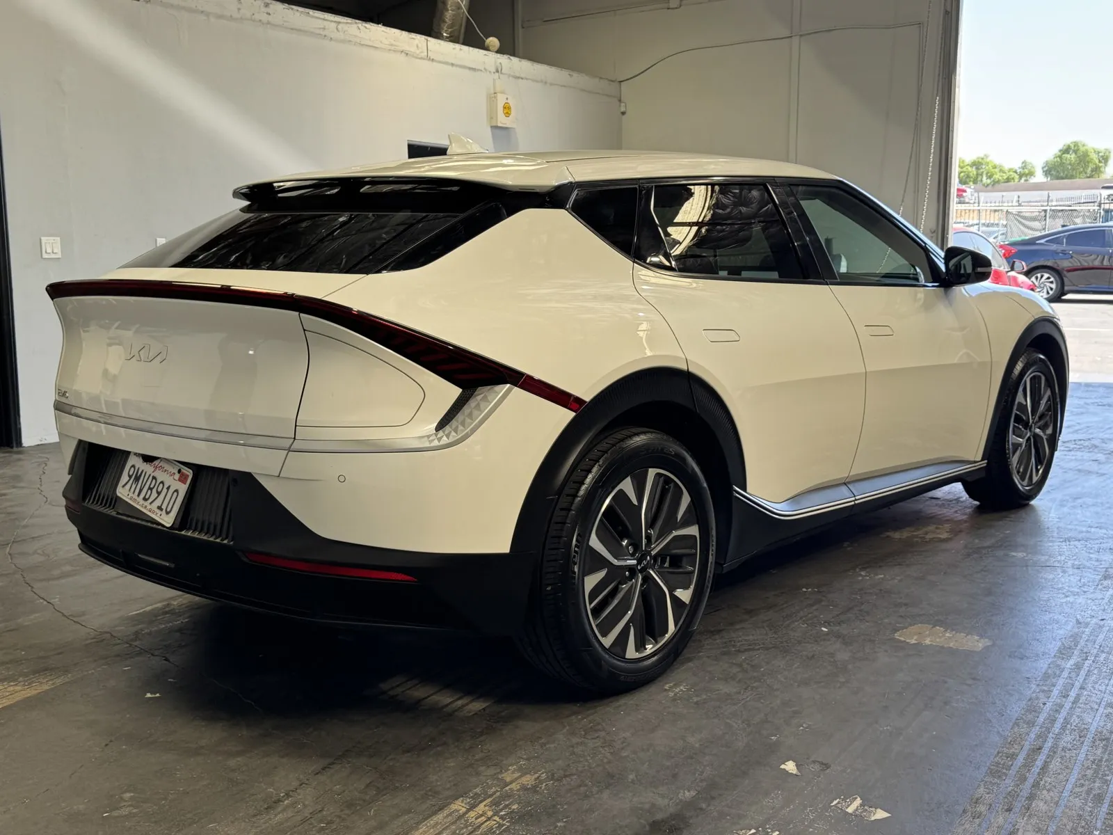 Kia EV6 photo 4