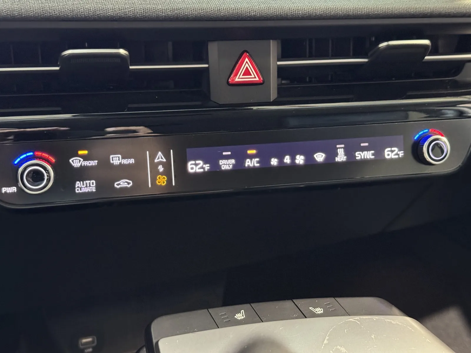 Kia EV6 photo 19