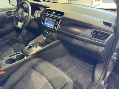 More photos of 2025 Nissan LEAF S at Premium Autos - Norco, CA