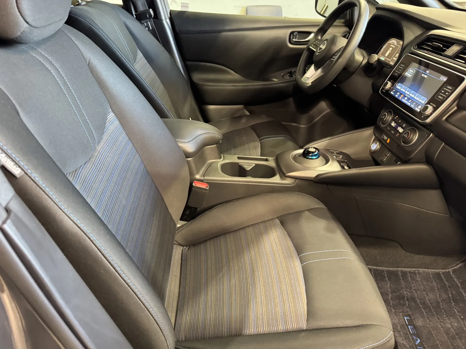 Nissan Leaf photo 6