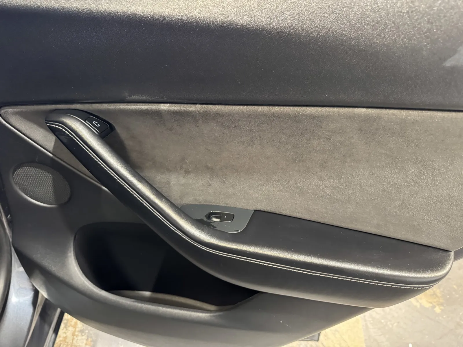 Tesla Model Y photo 9