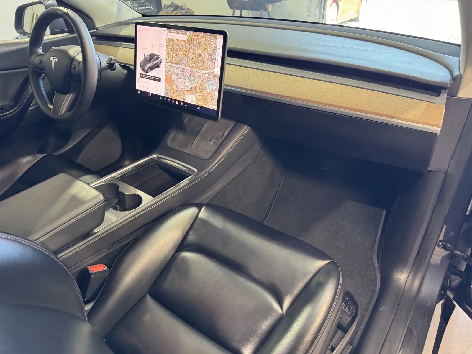 Tesla Model Y photo 5