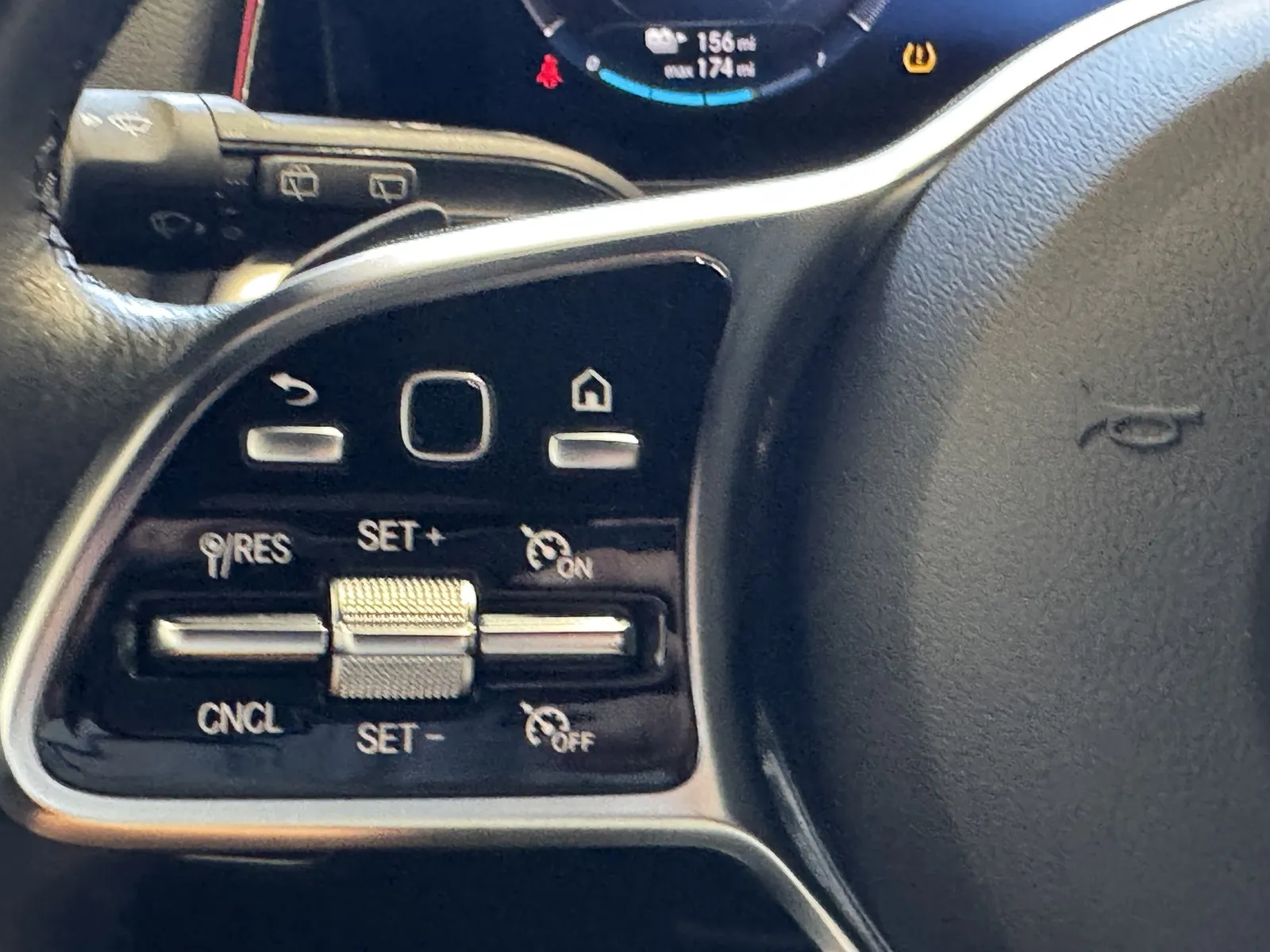 Mercedes-Benz EQB photo 20