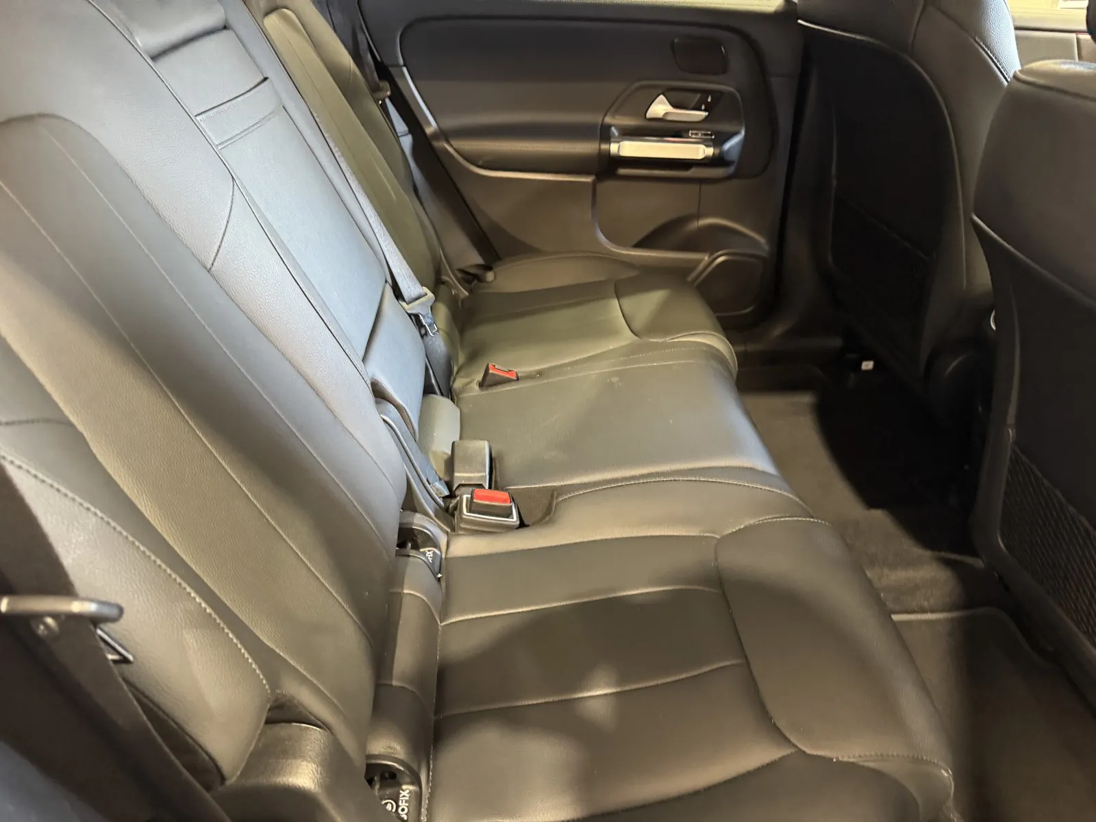 Mercedes-Benz EQB photo 8