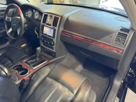 More photos of 2008 Chrysler 300 C at Premium Autos - Norco, CA