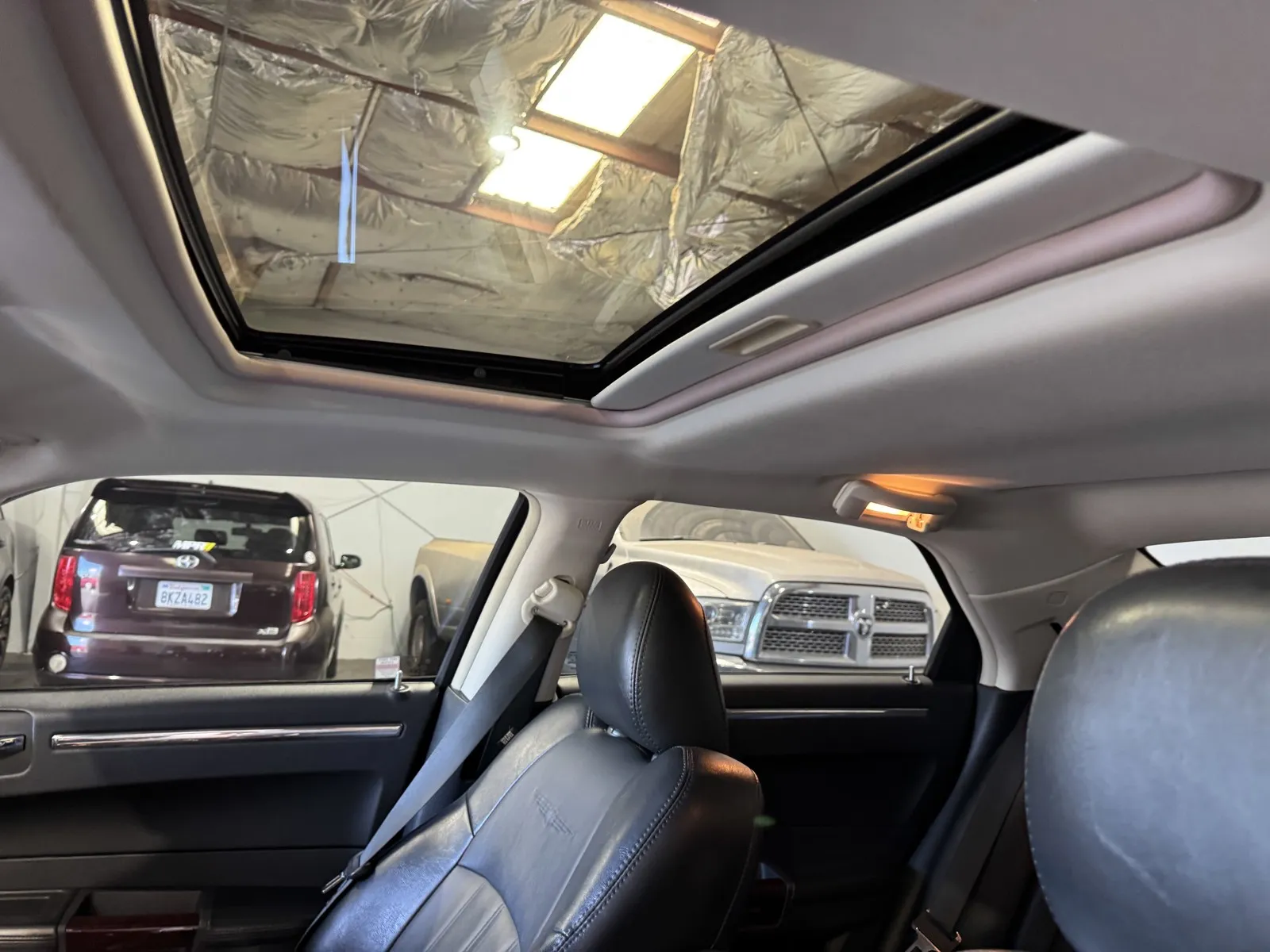 Chrysler 300 photo 13
