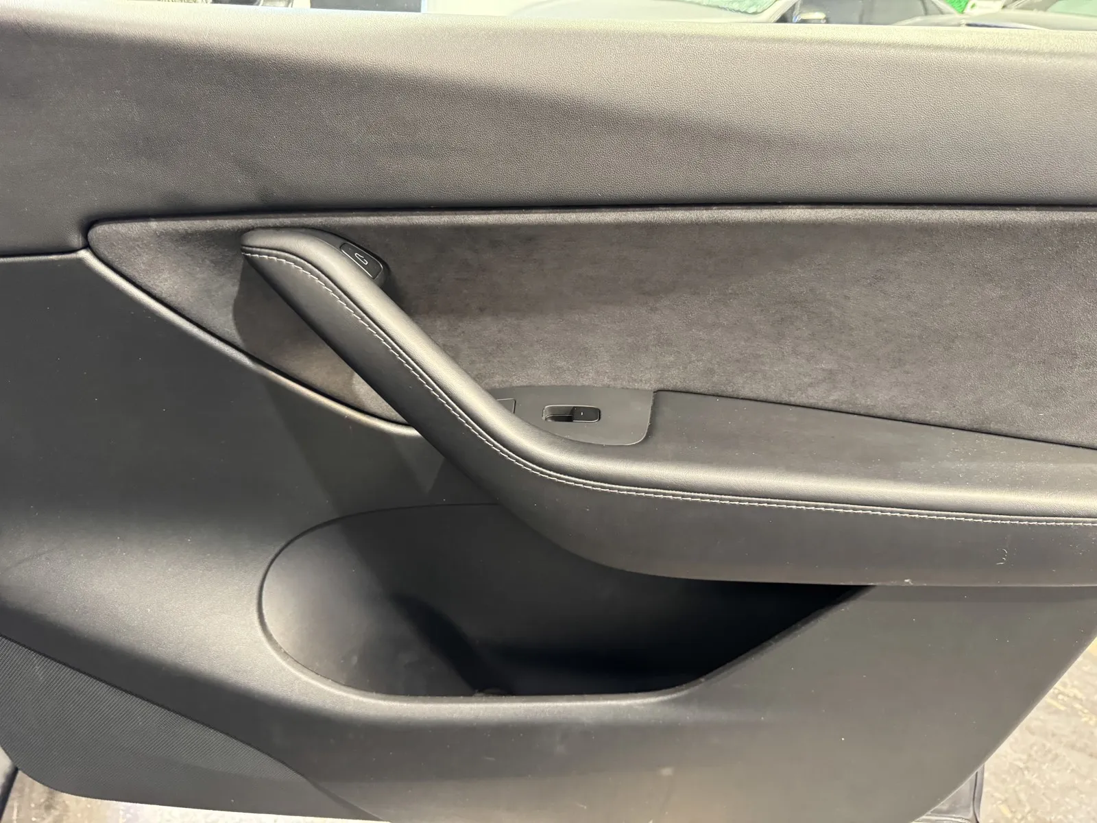 Tesla Model Y photo 7