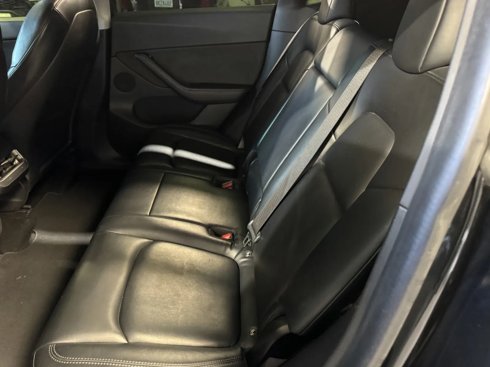 Tesla Model Y photo 10