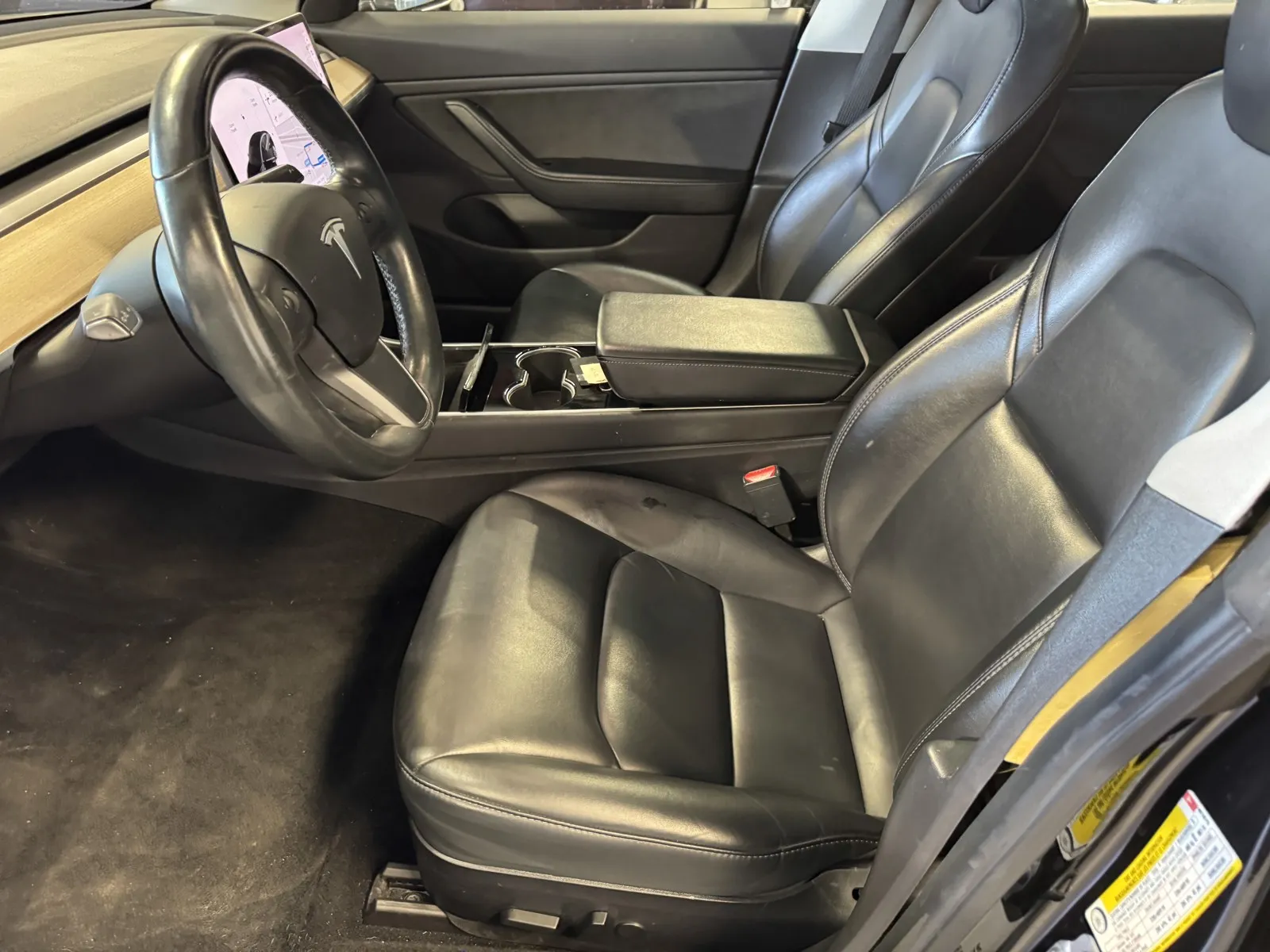 Tesla Model 3 photo 12