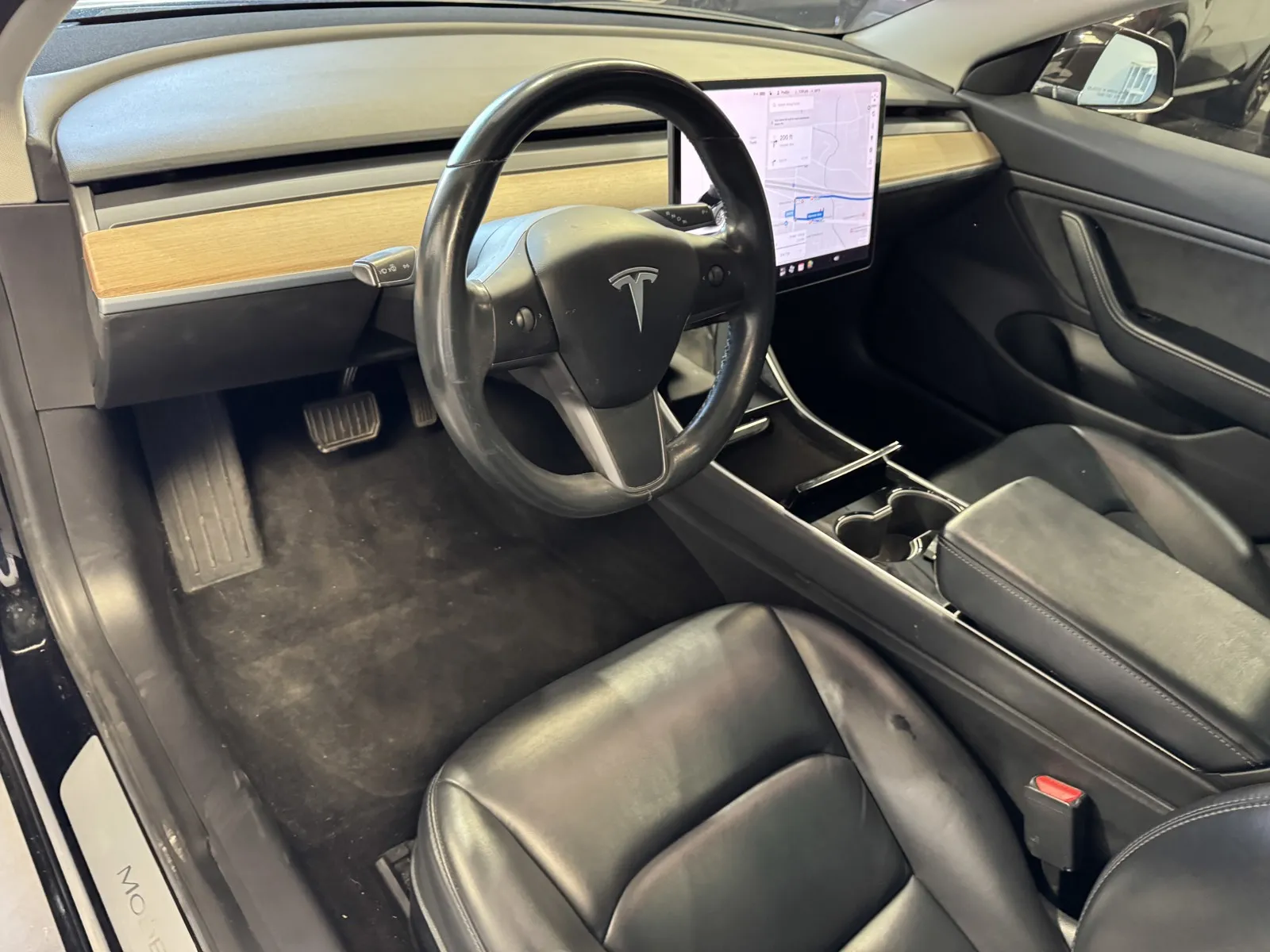Tesla Model 3 photo 11