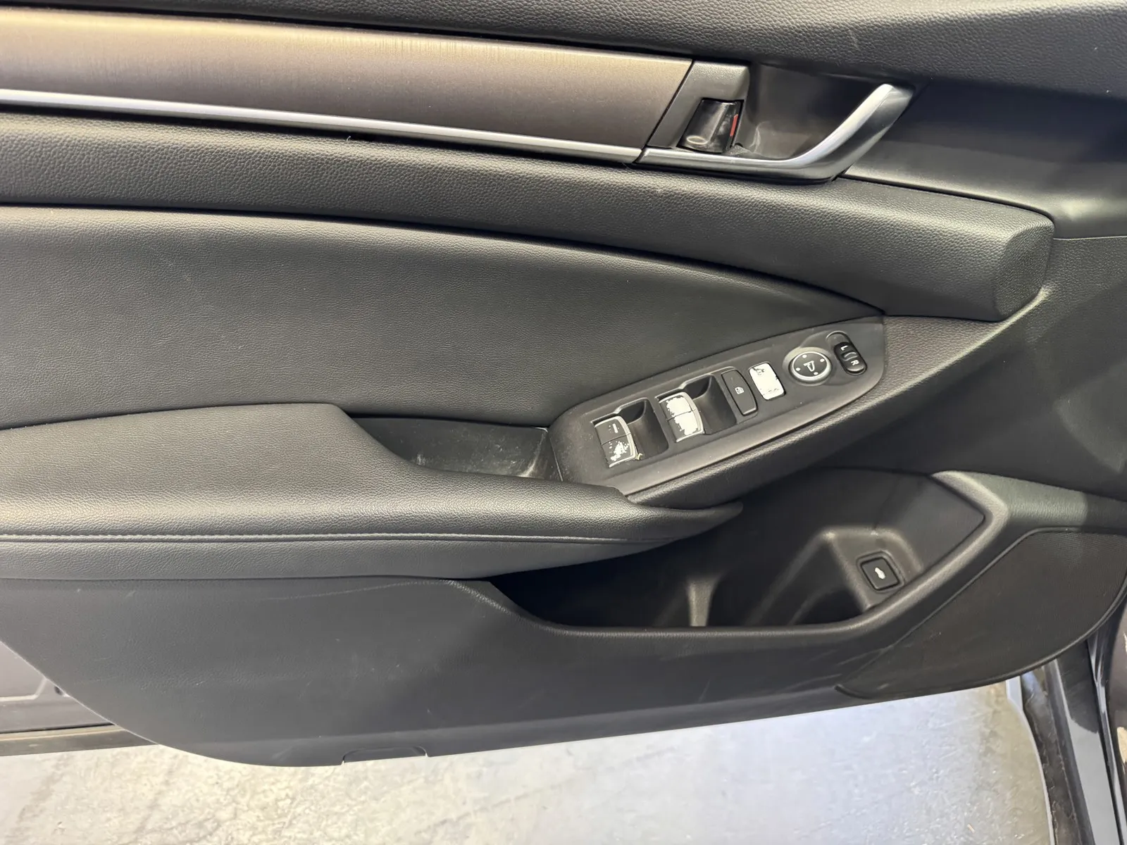 Honda Accord photo 13