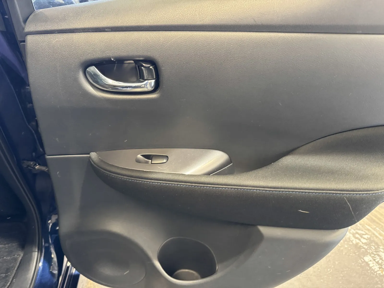 Nissan Leaf photo 9