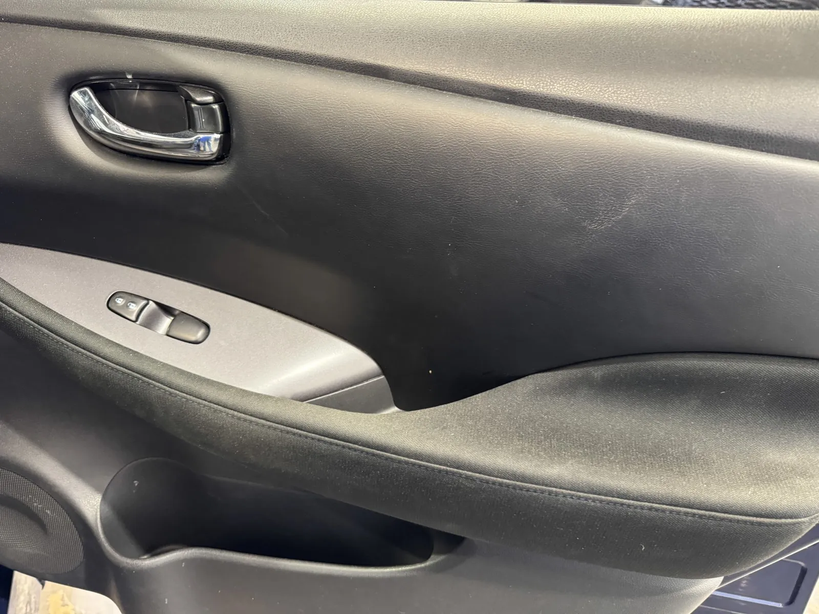 Nissan Leaf photo 7