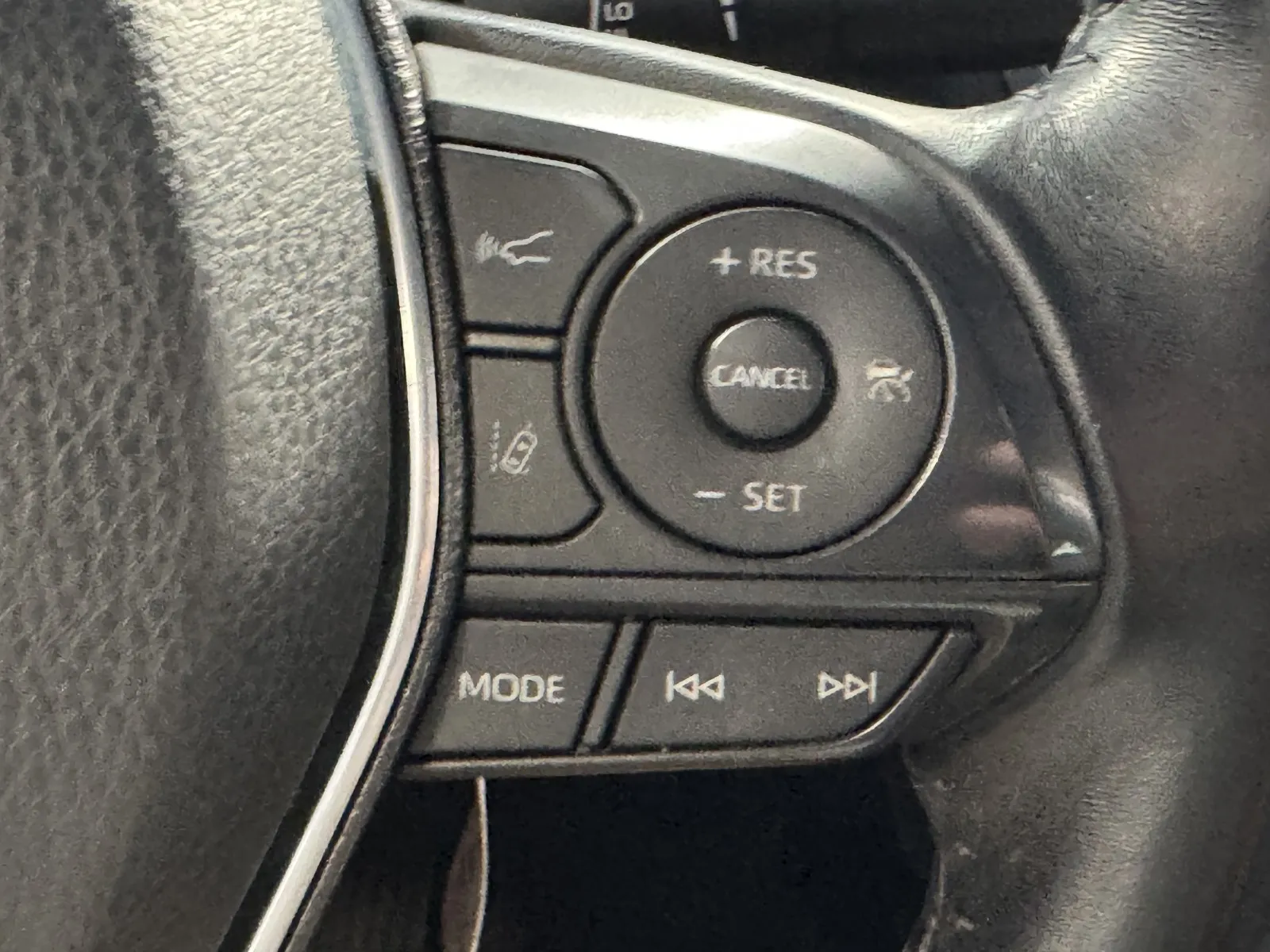 Toyota Camry photo 16