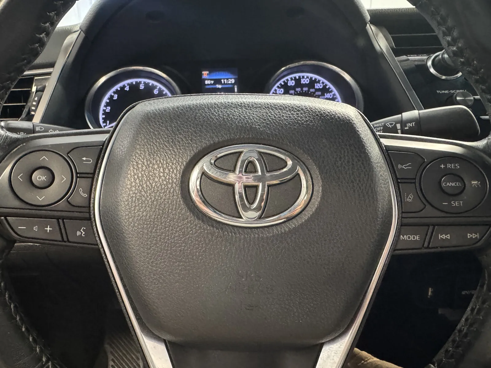 Toyota Camry photo 19