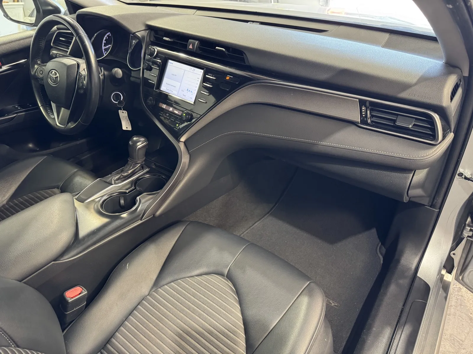 Toyota Camry photo 5
