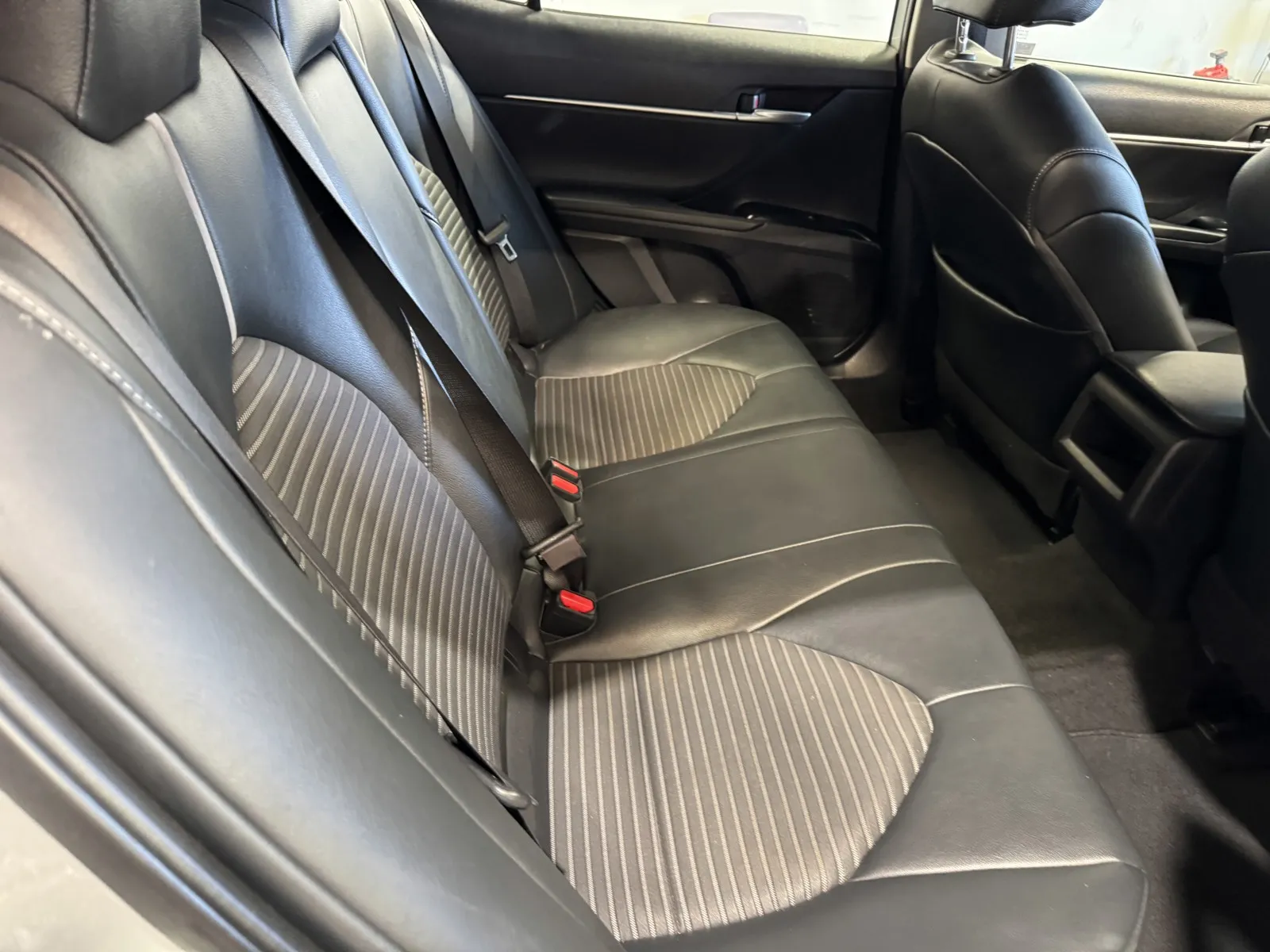 Toyota Camry photo 8