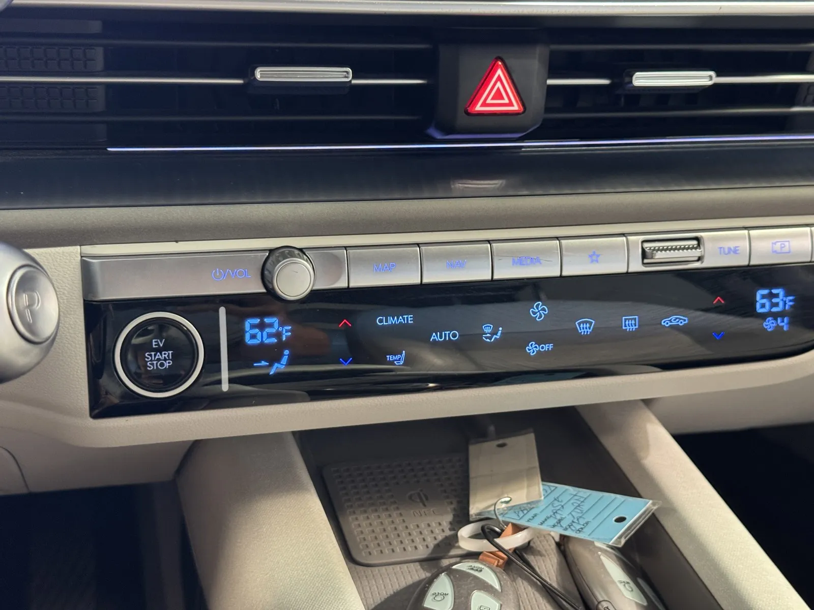 Hyundai Ioniq 6 photo 16